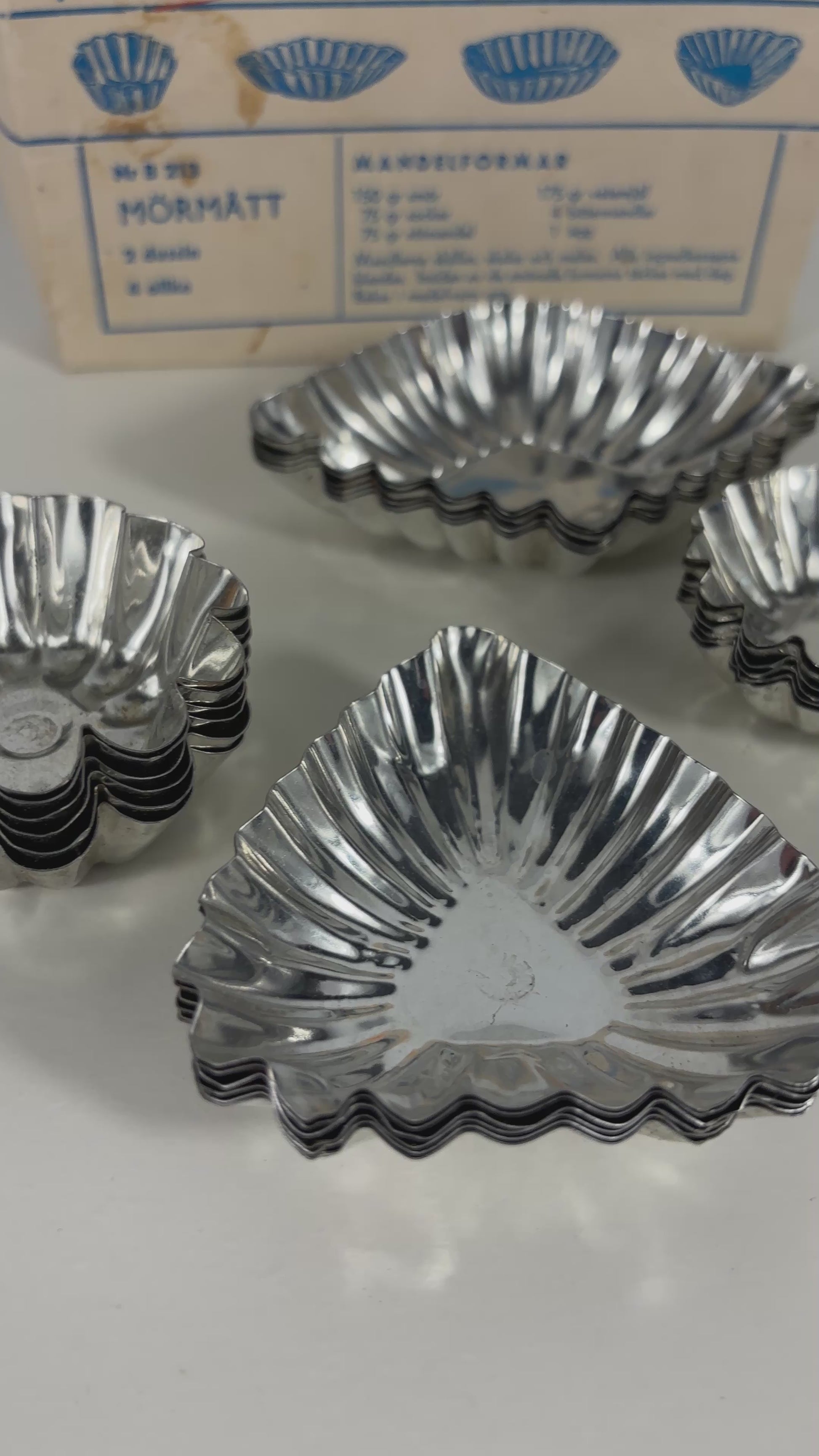 Mormatt Sweden 24 Piece Tartlet Tin Set