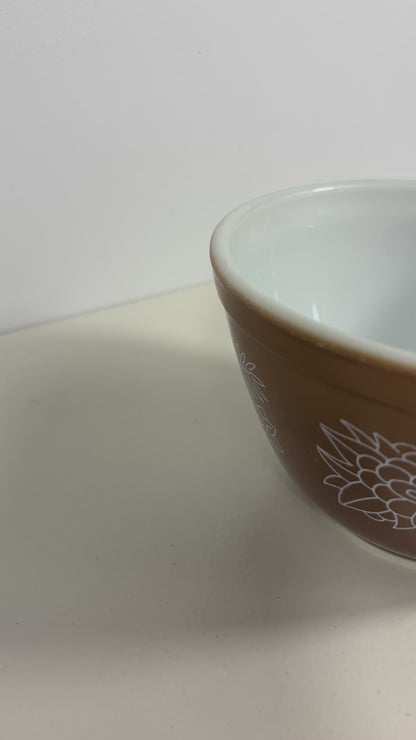 Pyrex Woodland 750ml Nesting Mixing Bowl
