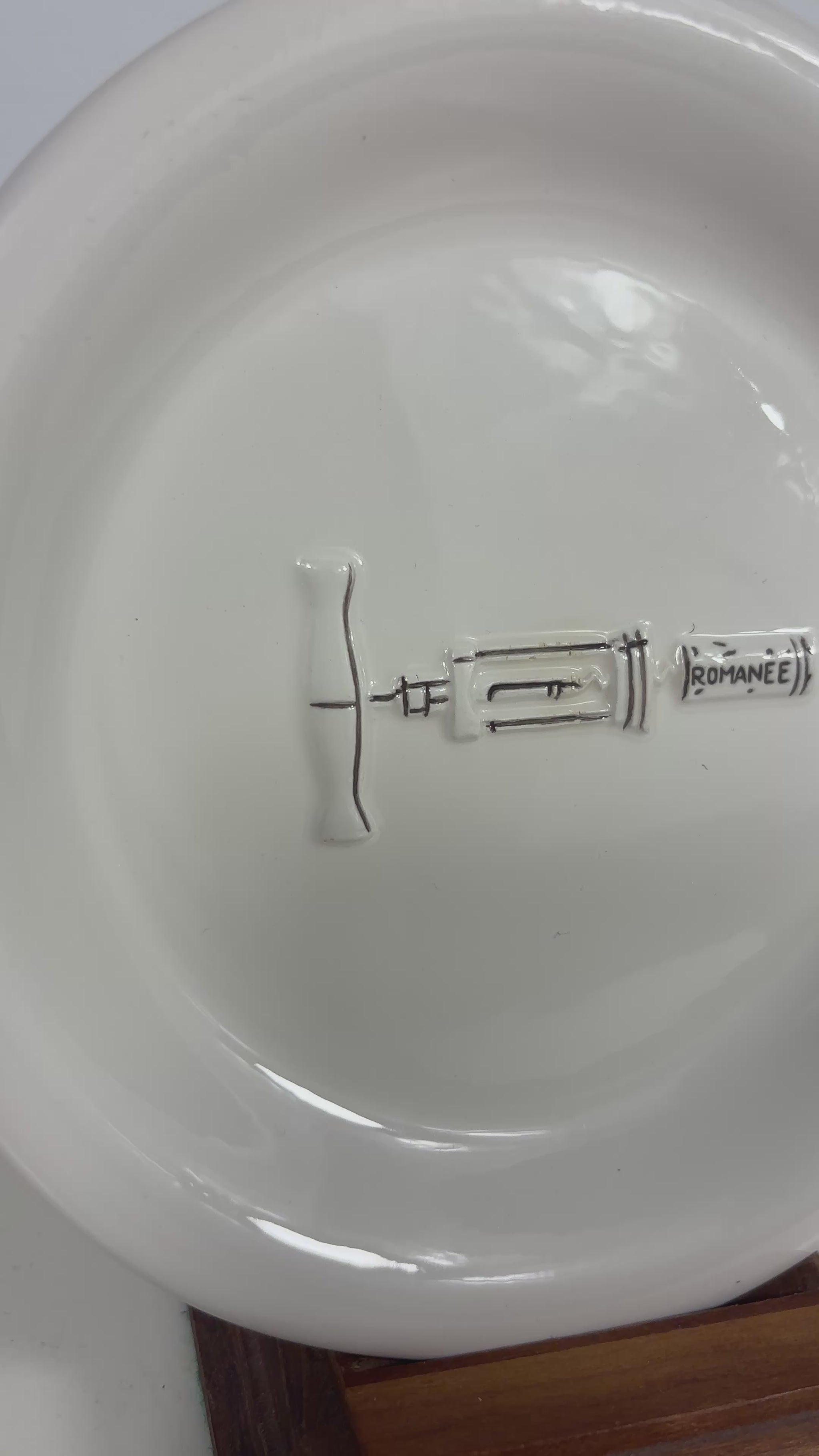 Williams-Sonoma Wine Series Romanee Appetizer Plate