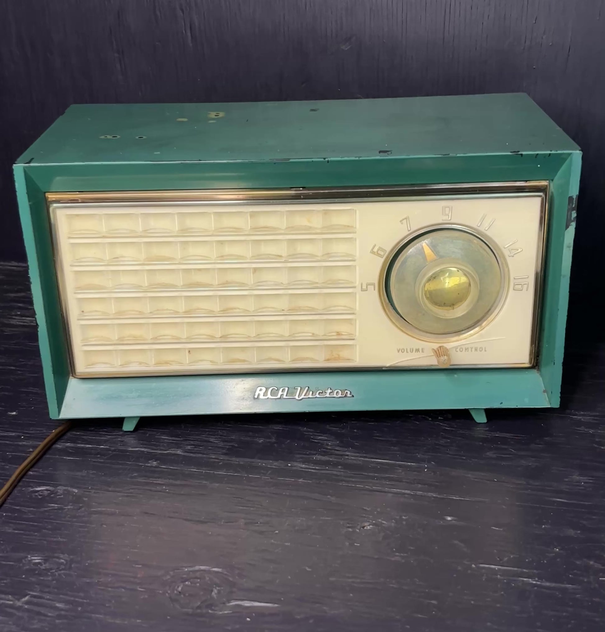 RCA Victor X-510 Vintage Green Radio