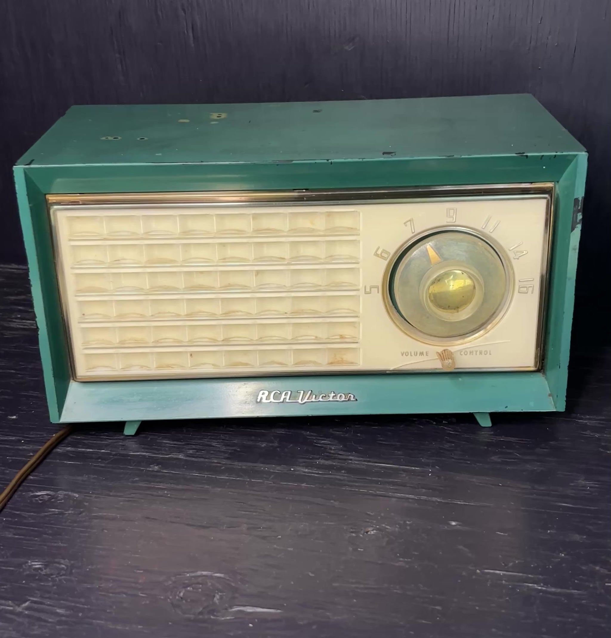 RCA Victor X-510 Vintage Green Radio