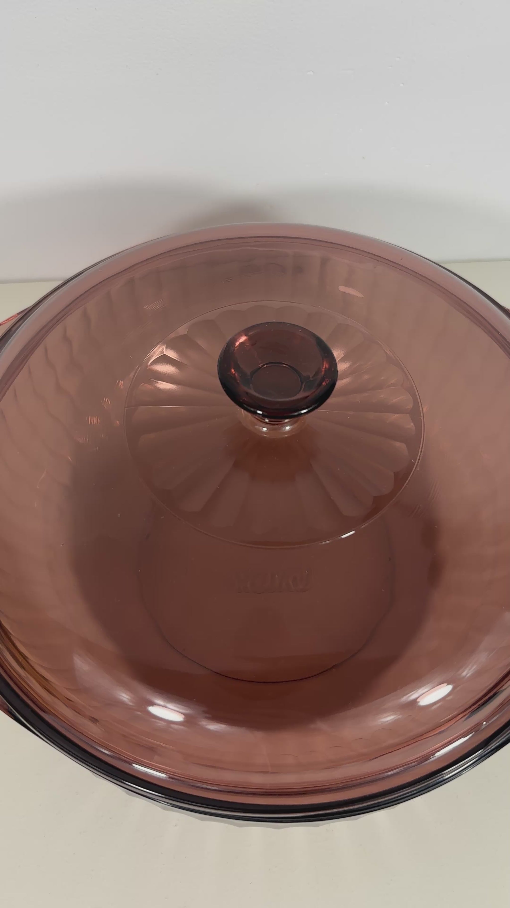 Cranberry Pyrex 2 Quart Ribbed Casserole Dish