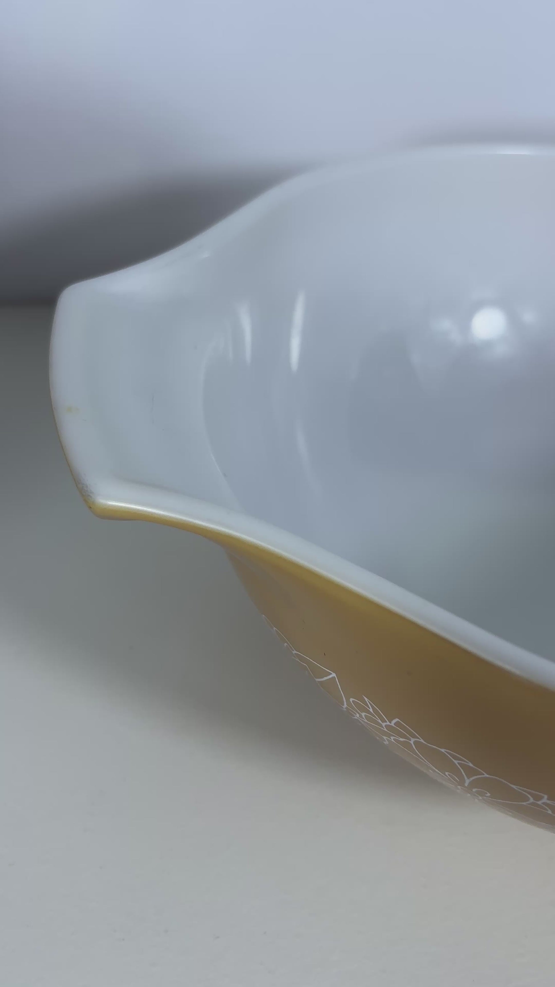 2.5 Quart Pyrex Woodland Cinderella Mixing Bowl