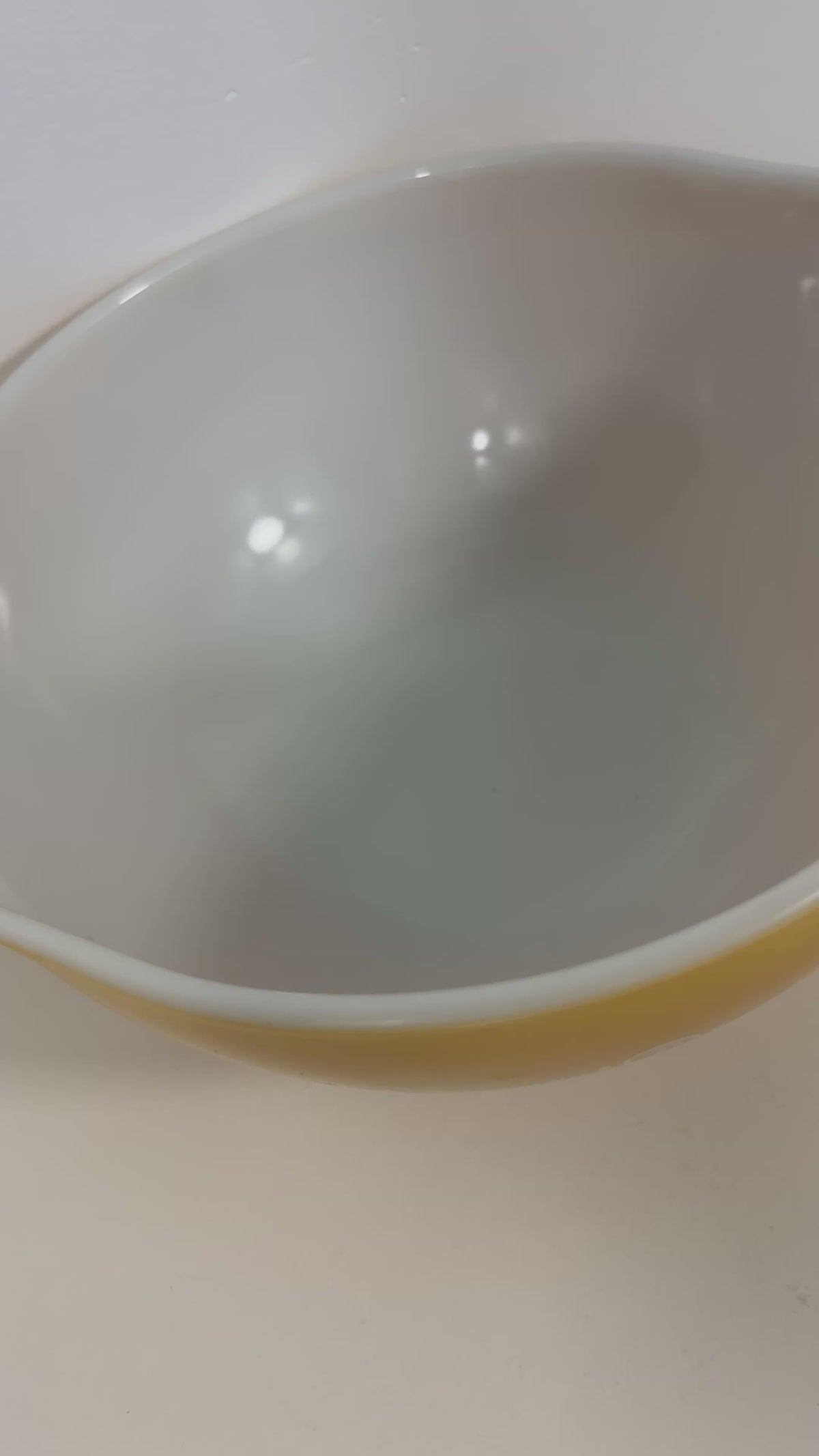 Pyrex Butterfly Gold 1.5 Quart Cinderella Mixing Bowl