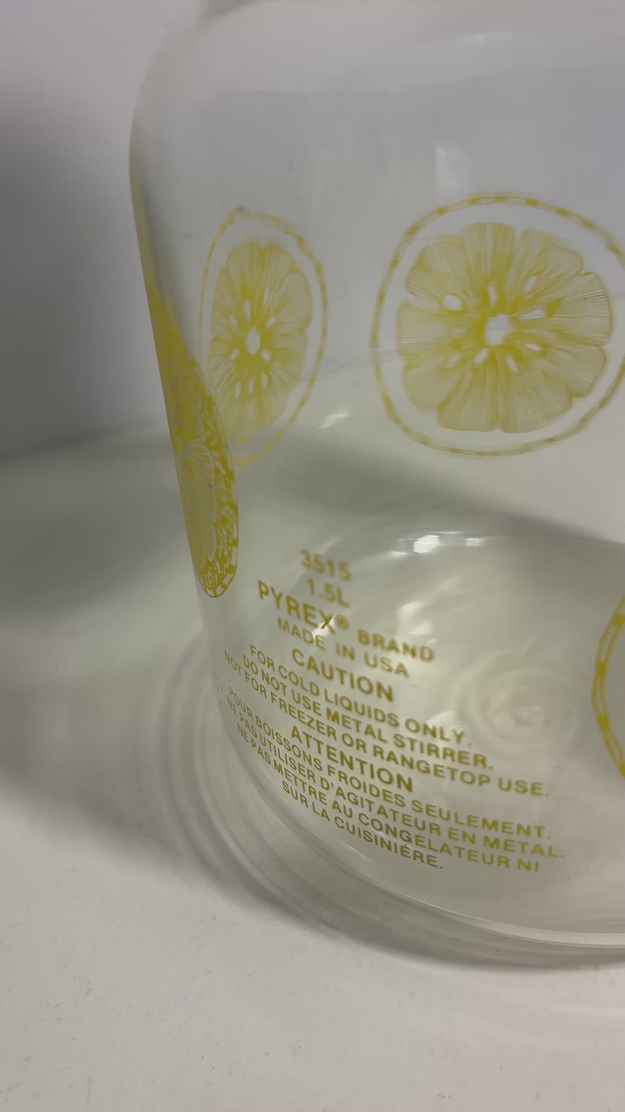 Pyrex 1.5 Litre Lemon Theme Glass Pitcher