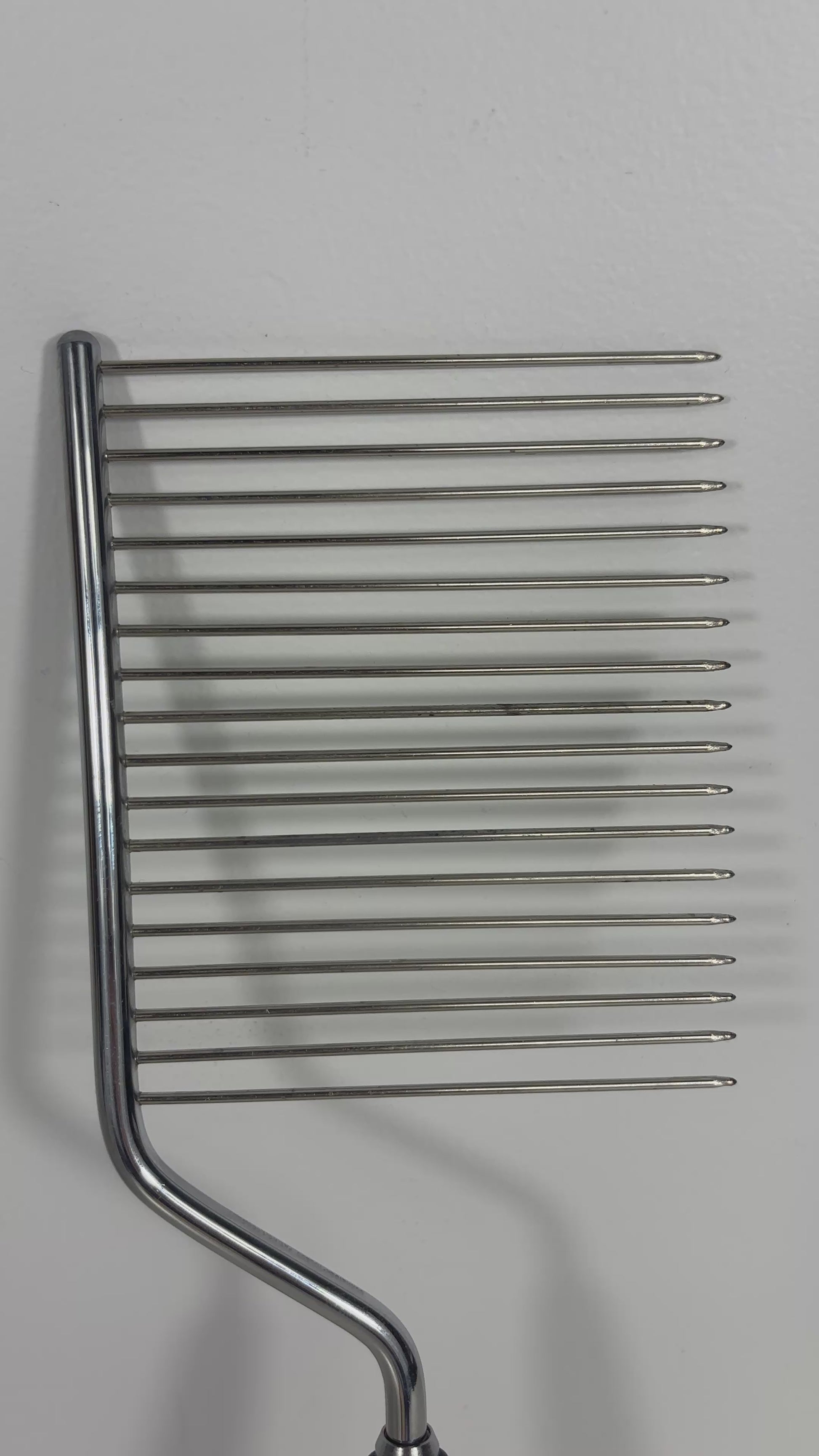 Schneider Vintage Cake Breaker