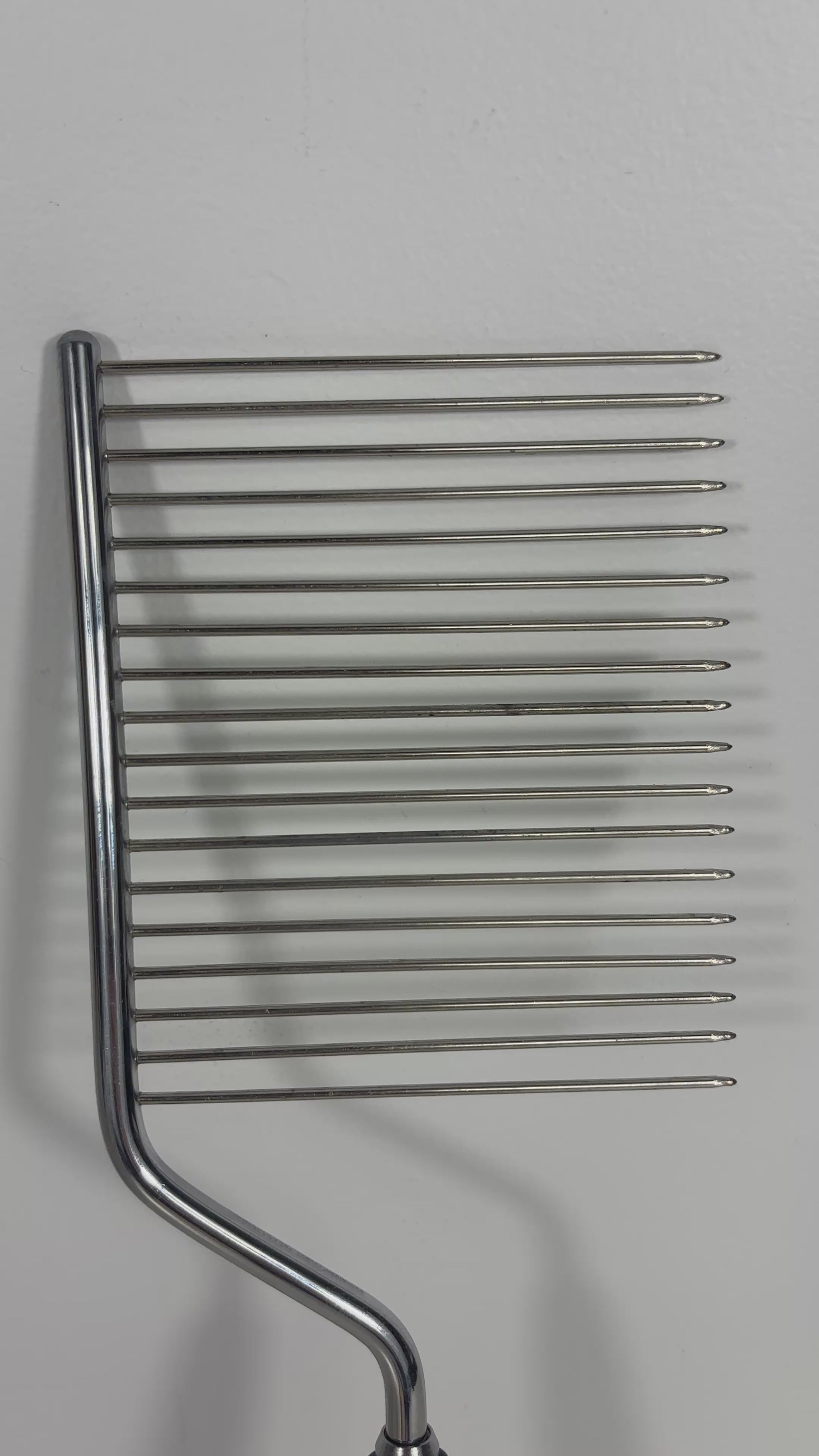 Schneider Vintage Cake Breaker