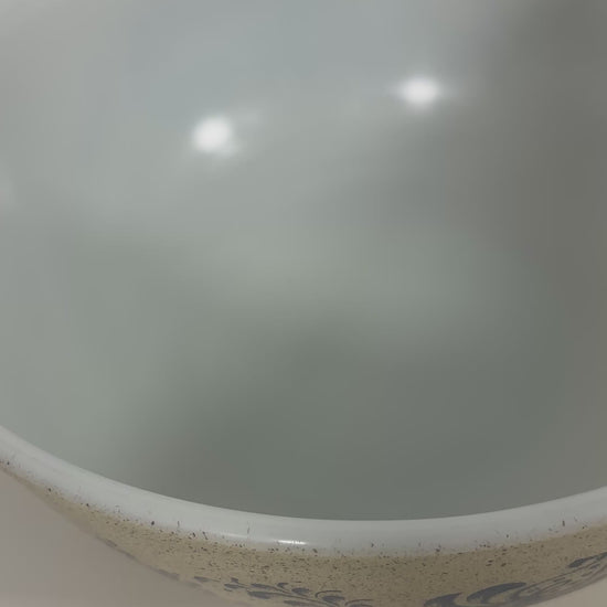 Pyrex Homestead 4 Quart Nesting Mixing Bowl