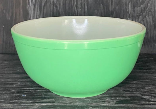 Pyrex 2.5 Quart Green Nesting Mixing Bowl