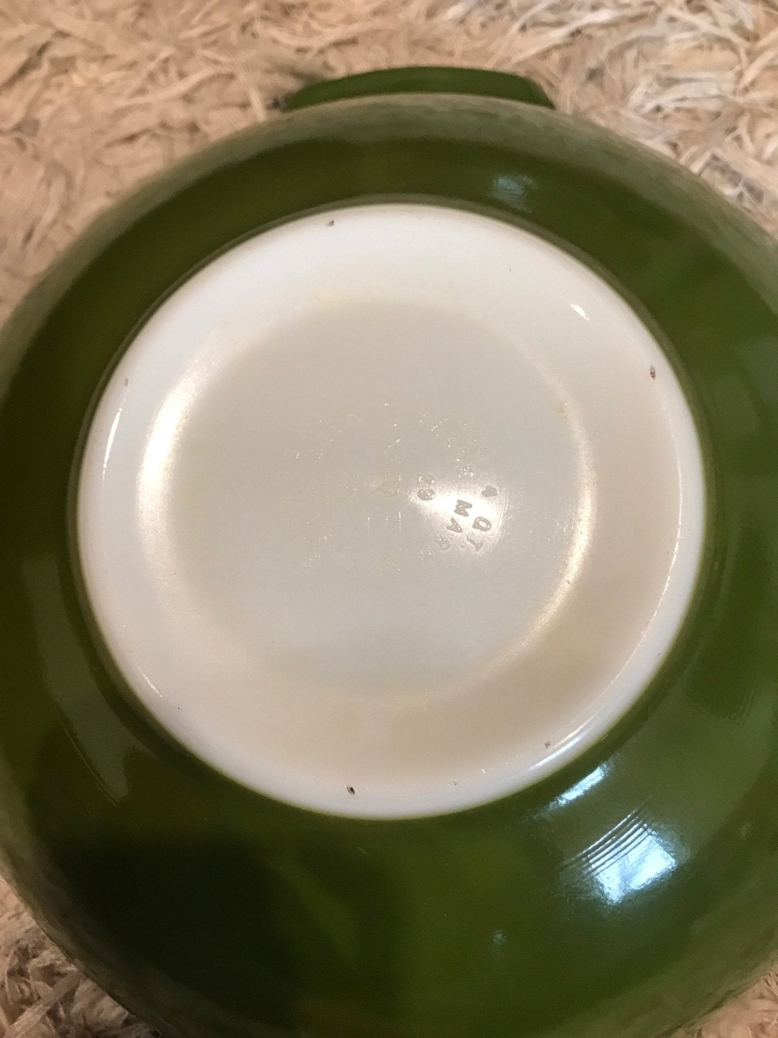 Pyrex 444 Avocado Green 4 Quart Cinderella Mixing Bowl - HLJ at HomePyrex 444 Avocado Green 4 Quart Cinderella Mixing BowlCinderellaPyrex