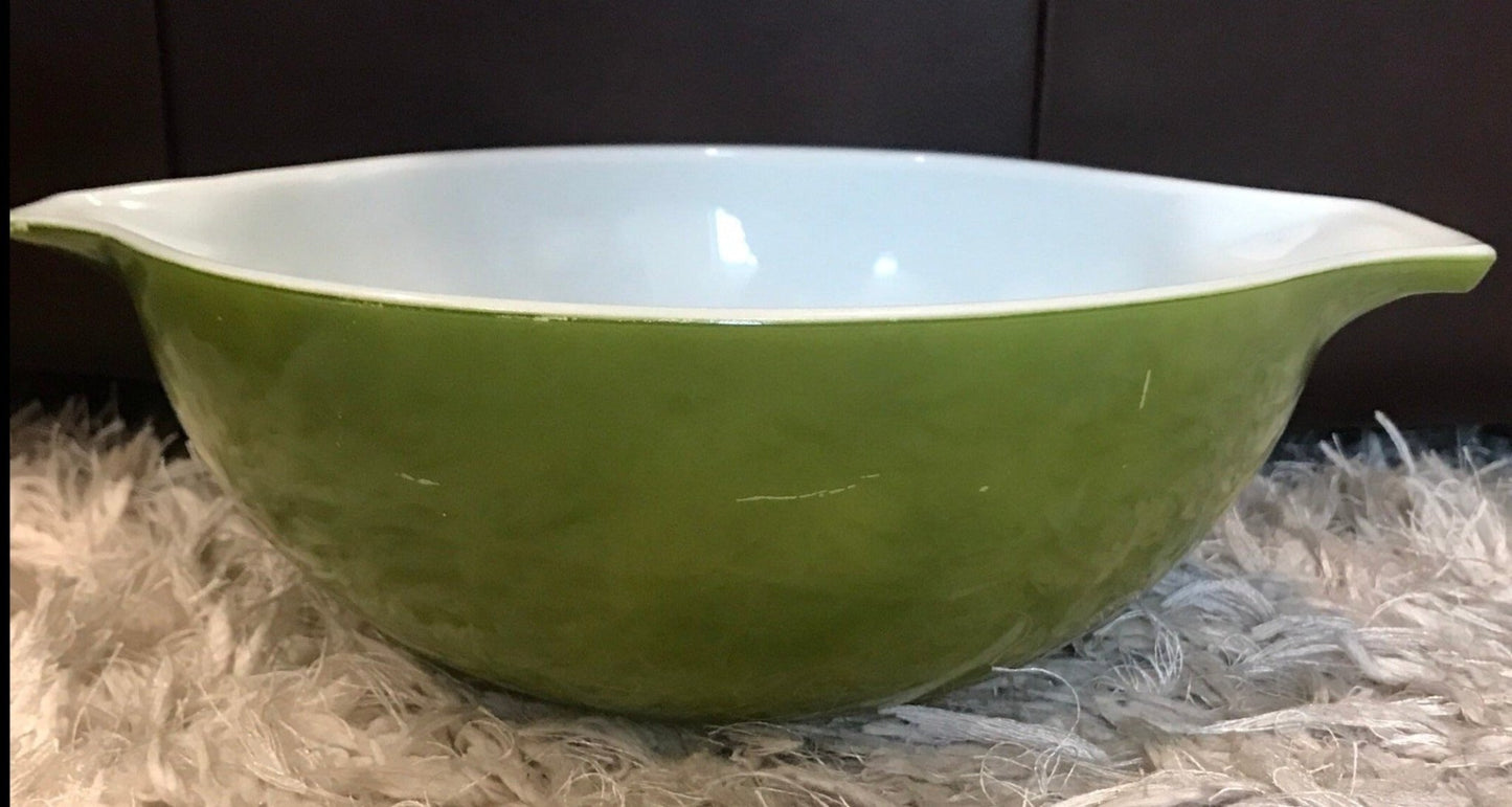 Pyrex 444 Avocado Green 4 Quart Cinderella Mixing Bowl - HLJ at HomePyrex 444 Avocado Green 4 Quart Cinderella Mixing BowlCinderellaPyrex