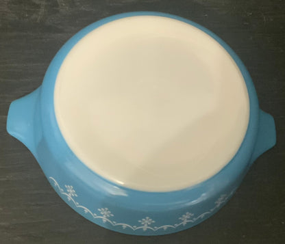 Pyrex 471 Snowflake 1 Pint Casserole Dish