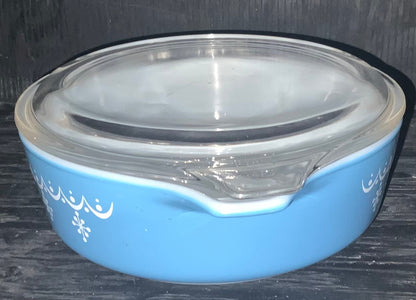 Pyrex 471 Snowflake 1 Pint Casserole Dish