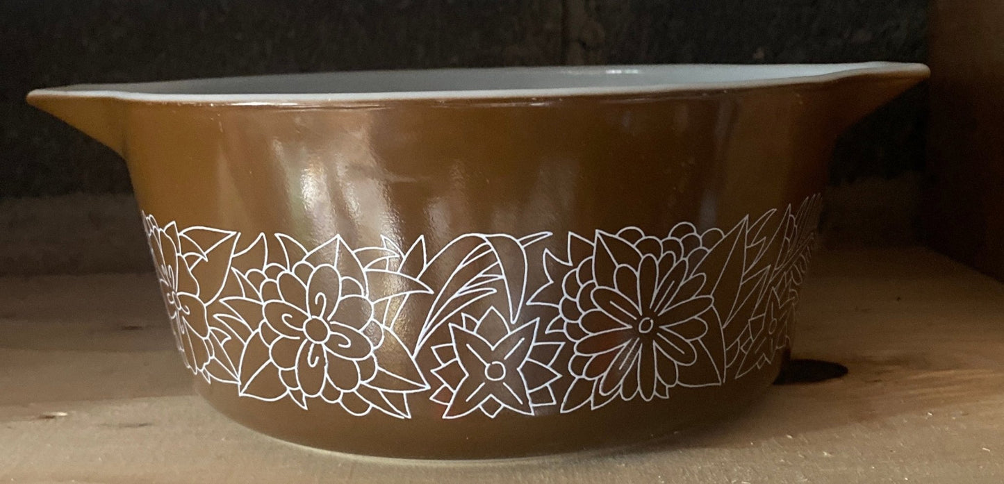 Pyrex 475 Woodland 2.5 Quart Casserole Dish - HLJ at HomePyrex 475 Woodland 2.5 Quart Casserole Dish2.5 QuartPyrex