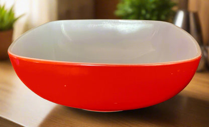 Pyrex 525B 2.5 Quart Red Square Serving Mixing Bowl