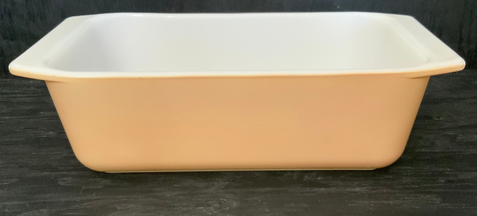 Pyrex 913 Tan Loaf Pan - HLJ at HomePyrex 913 Tan Loaf PanLoaf PanPyrex