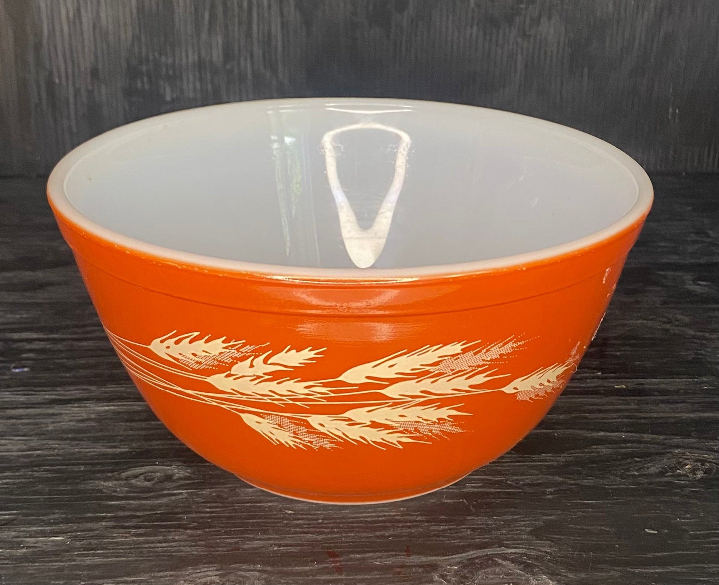 Pyrex Autumn Harvest Wheat 1.5 Quart Mixing Bowl - HLJ at HomePyrex Autumn Harvest Wheat 1.5 Quart Mixing BowlNesting BowlsPyrex