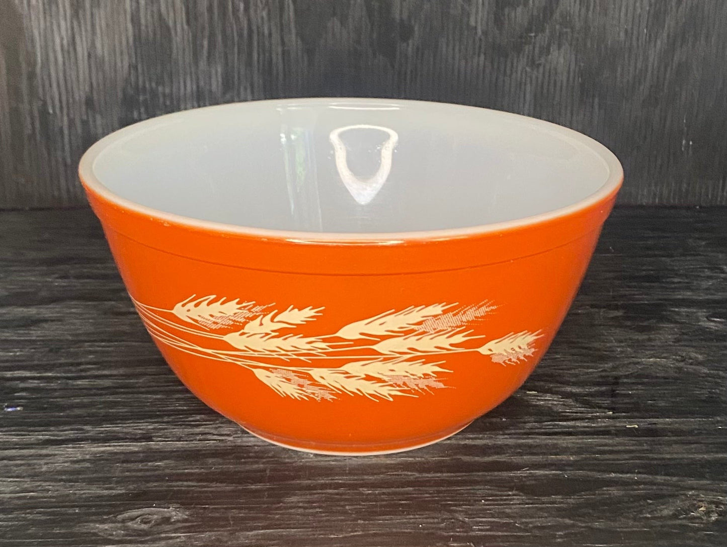 Pyrex Autumn Harvest Wheat 1.5 Quart Mixing Bowl - HLJ at HomePyrex Autumn Harvest Wheat 1.5 Quart Mixing BowlNesting BowlsPyrex