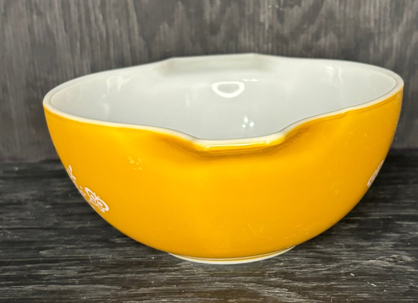 Pyrex Butterfly Gold 1.5 Quart Cinderella Mixing Bowl - HLJ at HomePyrex Butterfly Gold 1.5 Quart Cinderella Mixing BowlCinderellaPyrex