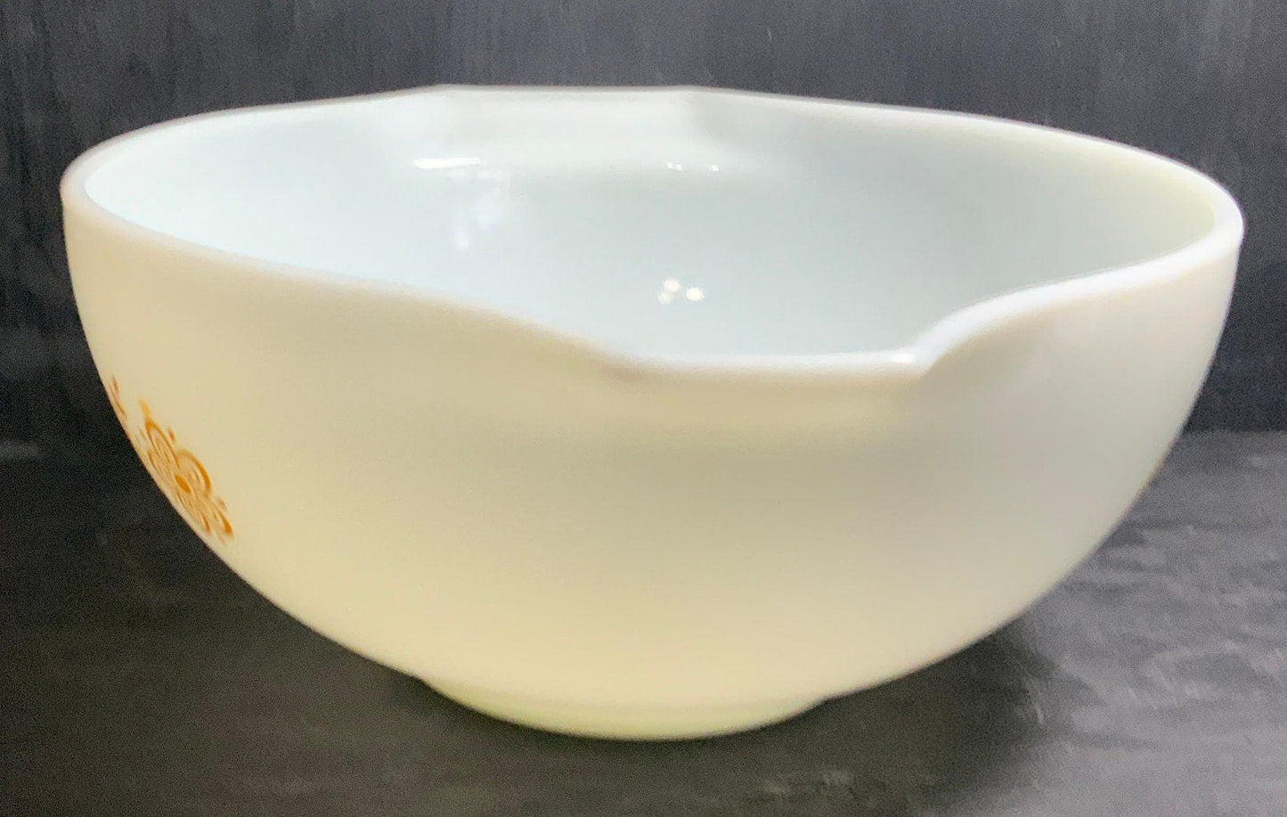 Pyrex Butterfly Gold #443 1.5 Quart Cinderella Mixing Bowl - HLJ at HomePyrex Butterfly Gold #443 1.5 Quart Cinderella Mixing BowlCinderellaPyrex