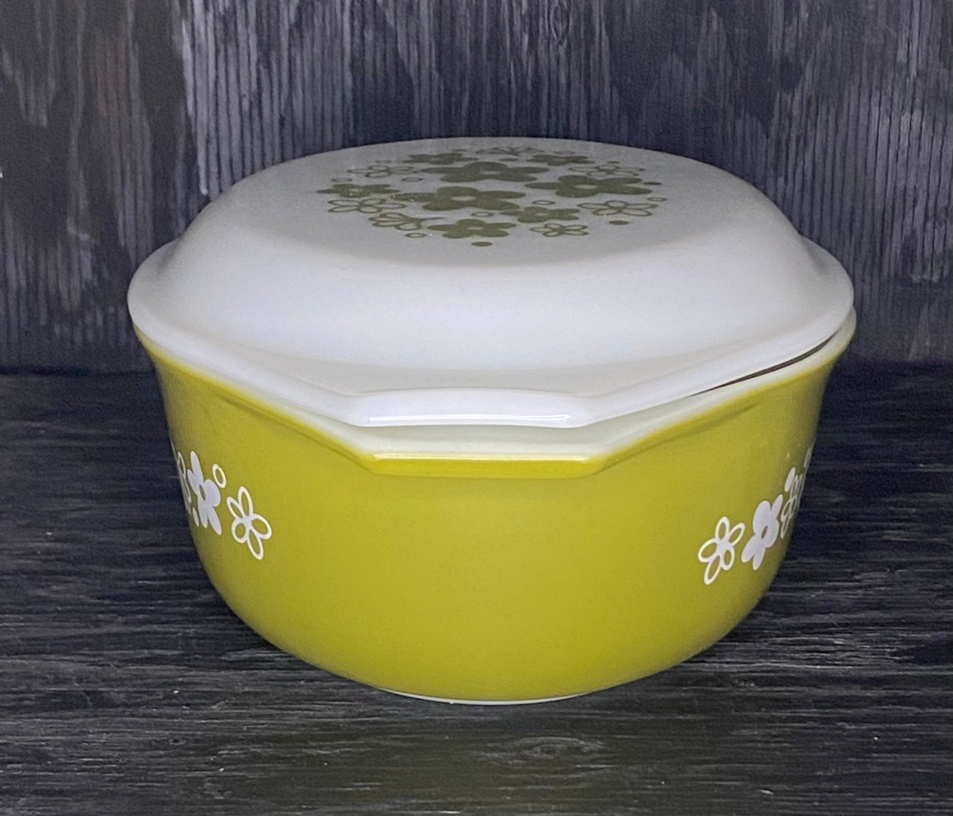 Pyrex Spring Blossom Crazy Daisy 1.5 Quart Casserole Dish - HLJ at HomePyrex Spring Blossom Crazy Daisy 1.5 Quart Casserole DishCasserole DishPyrex