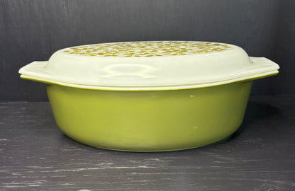 Pyrex Spring Verde Avocado Green 2.5 Quart Casserole Dish