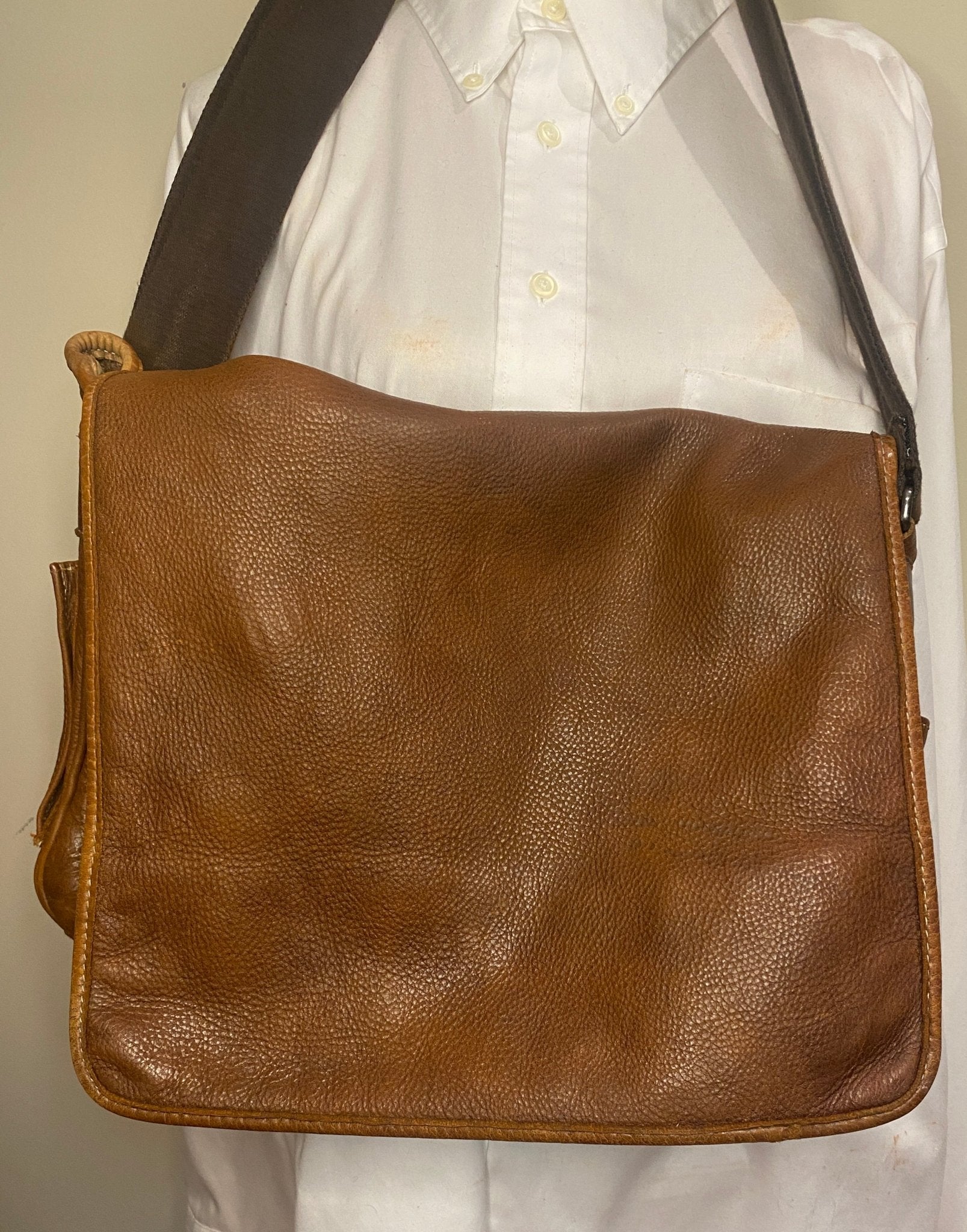 Roots Brown Leather Messenger Bag Satchel - HLJ at HomeRoots Brown Leather Messenger Bag SatchelShoulder PurseRoots