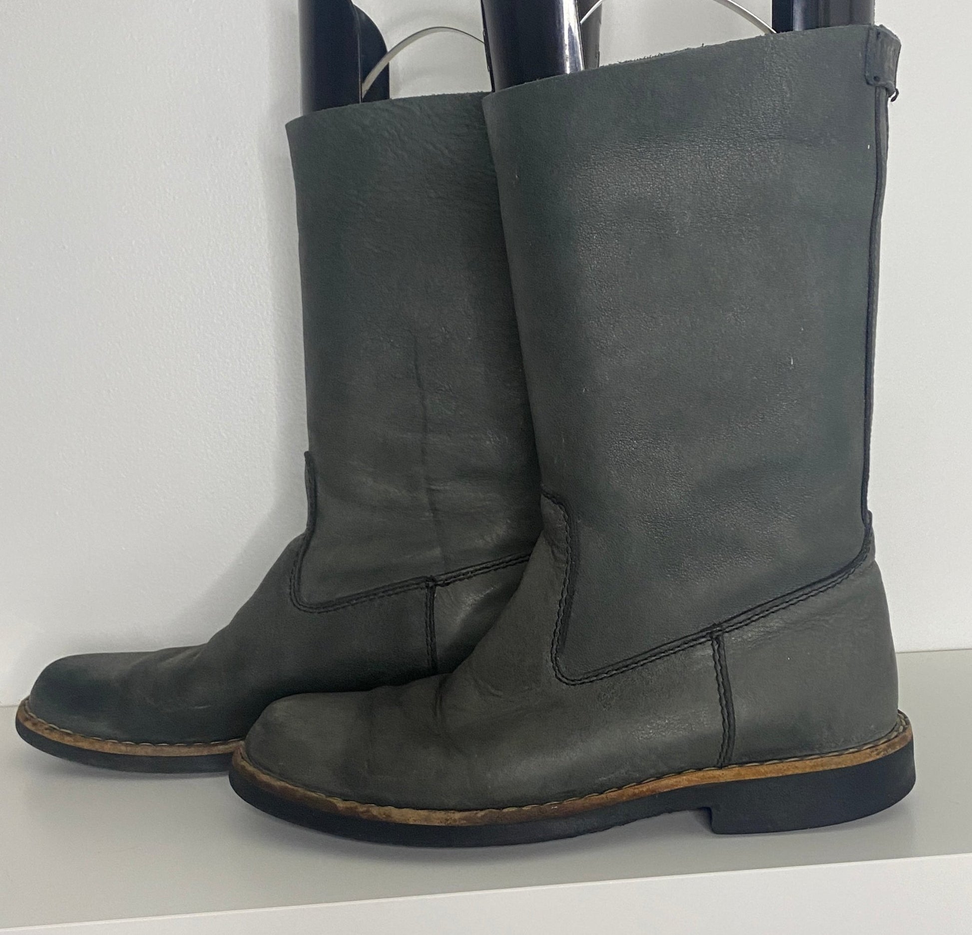 Roots Tribe Grey Leather Womens Boots