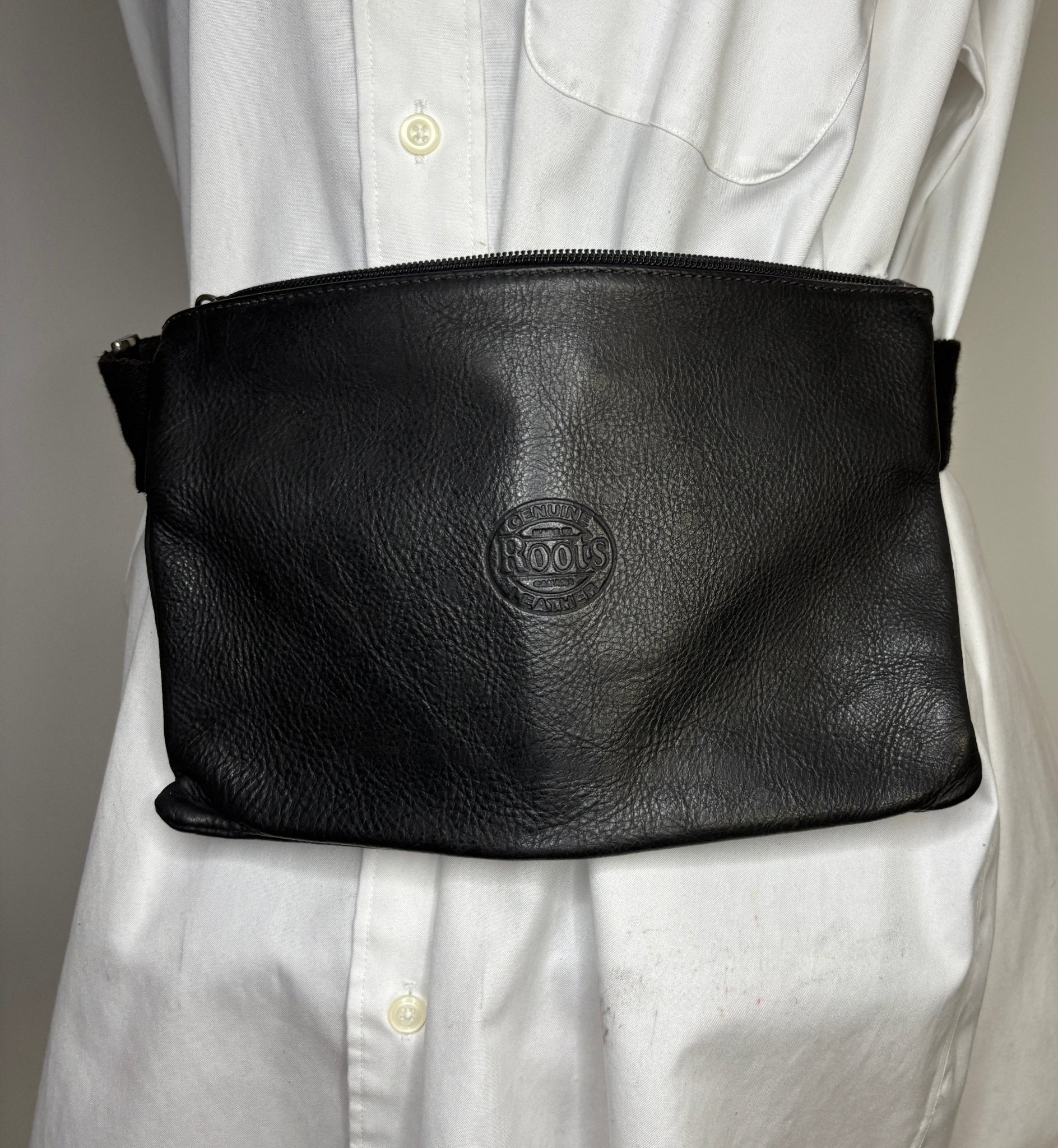 Roots Village Pack Cervino Black Leather Purse
