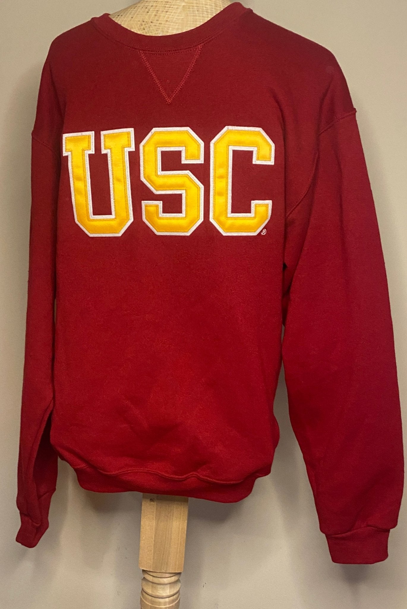 Russell Athletic USC Trojans Sweatshirt Adult Medium - HLJ at HomeRussell Athletic USC Trojans Sweatshirt Adult MediumPulloverRussell Athletic