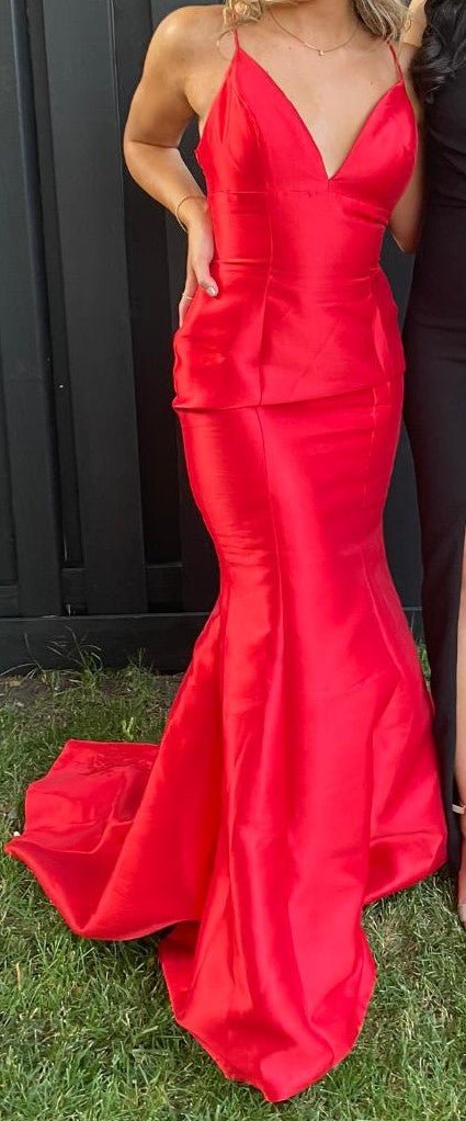 Sherri Hill Full Length Red Formal Dress Size 6