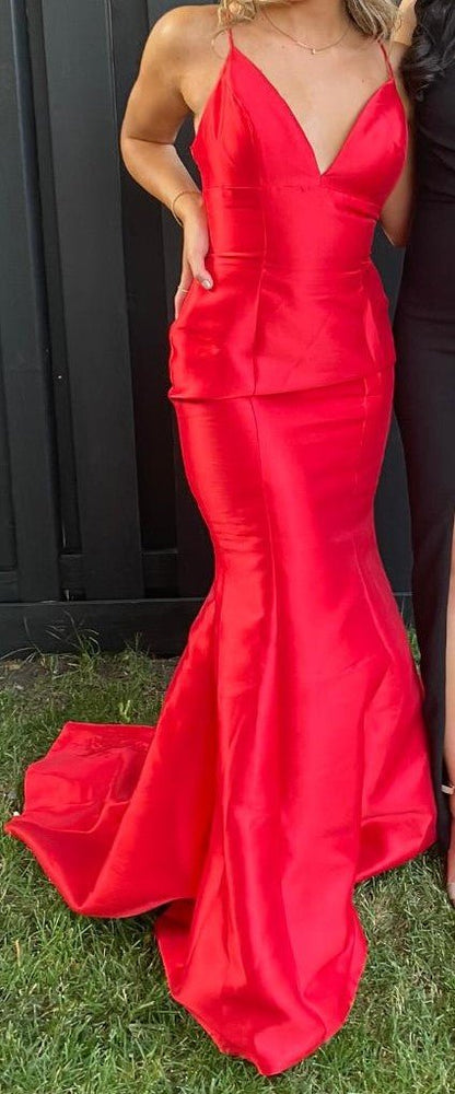 Sherri Hill Full Length Red Formal Dress Size 6