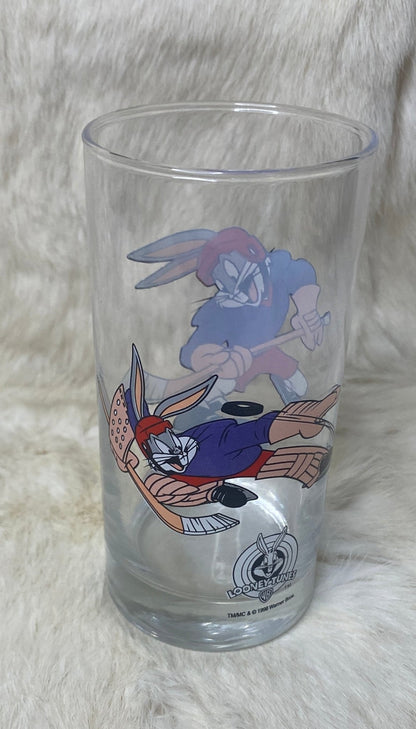 Smuckers Looney Tunes Bugs Bunny Hockey Glass Tumbler