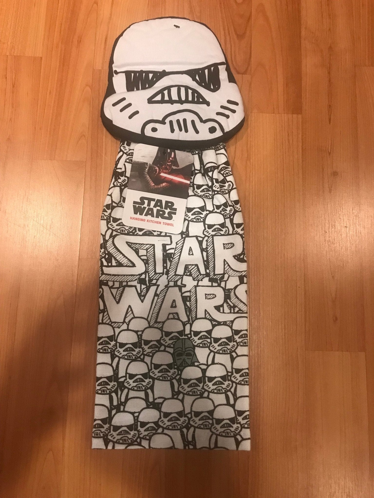 Star Wars Stormtrooper Hanging Kitchen Towel - HLJ at HomeStar Wars Stormtrooper Hanging Kitchen TowelStar WarsDisney