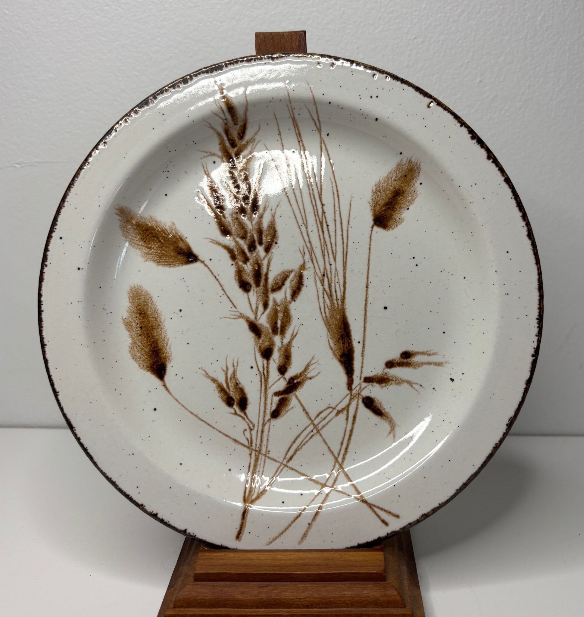 Stonehenge Midwinter Wild Oats Bread Plates