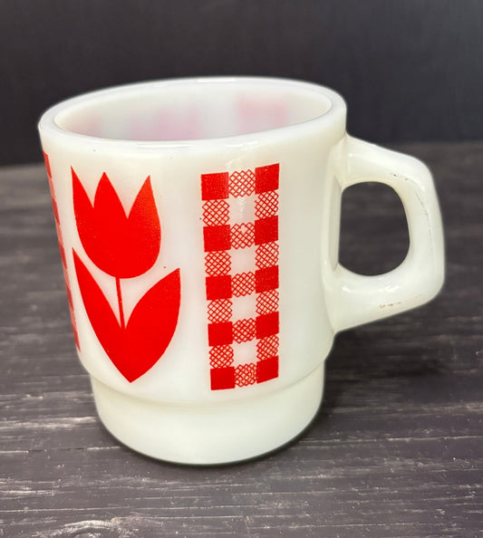 Termocrisa Red Tulip Milk Glass Mug