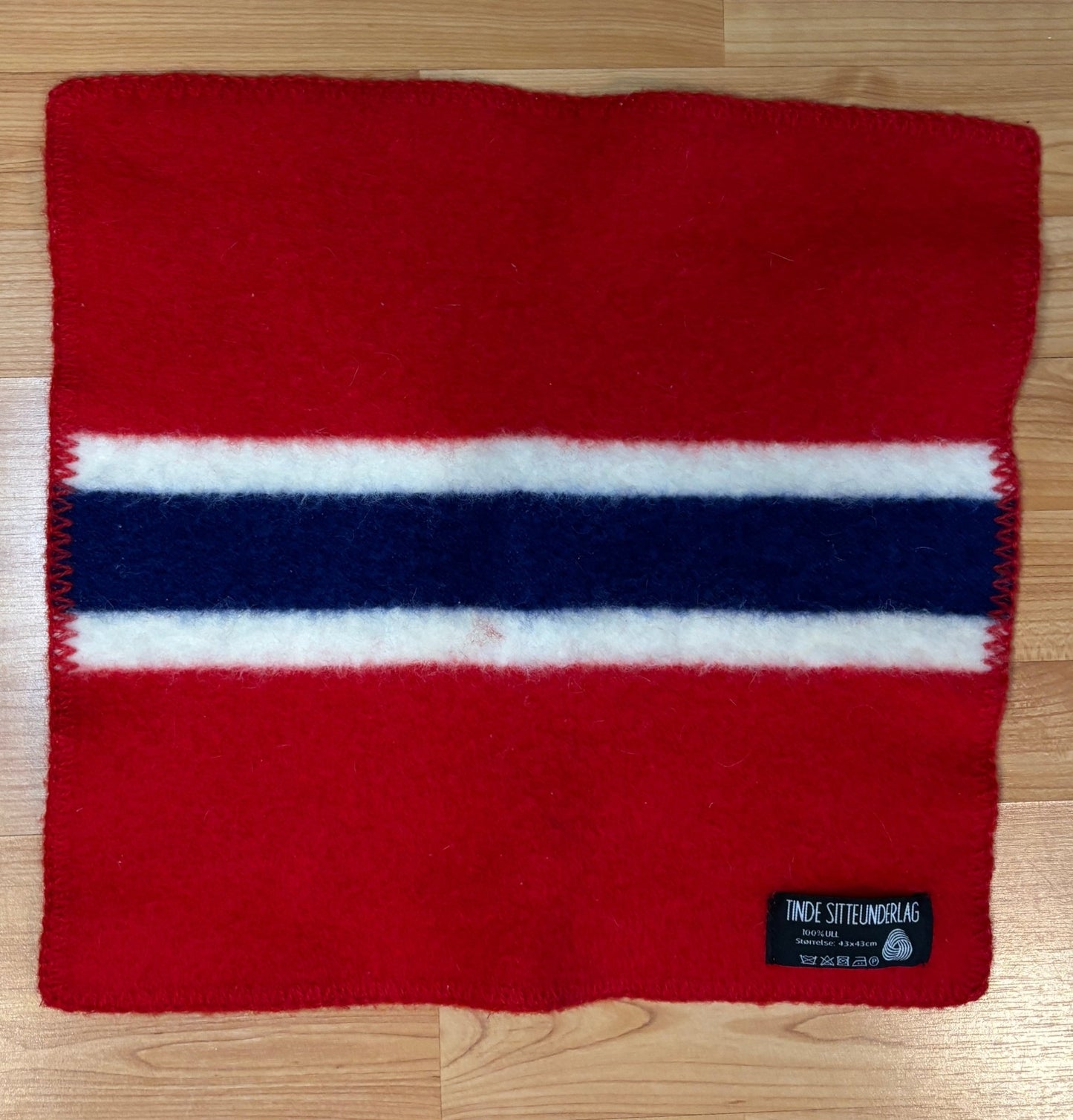 Tinde Sitteunderlag Norway Wool Seat Pad - HLJ at HomeTinde Sitteunderlag Norway Wool Seat PadWool Seat PadTinde Sitteunderlag