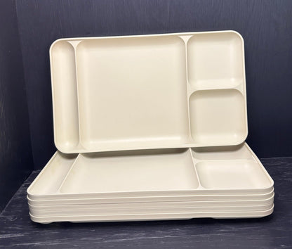 Tupperware Divided Lunch Picnic Cafeteria Trays Set