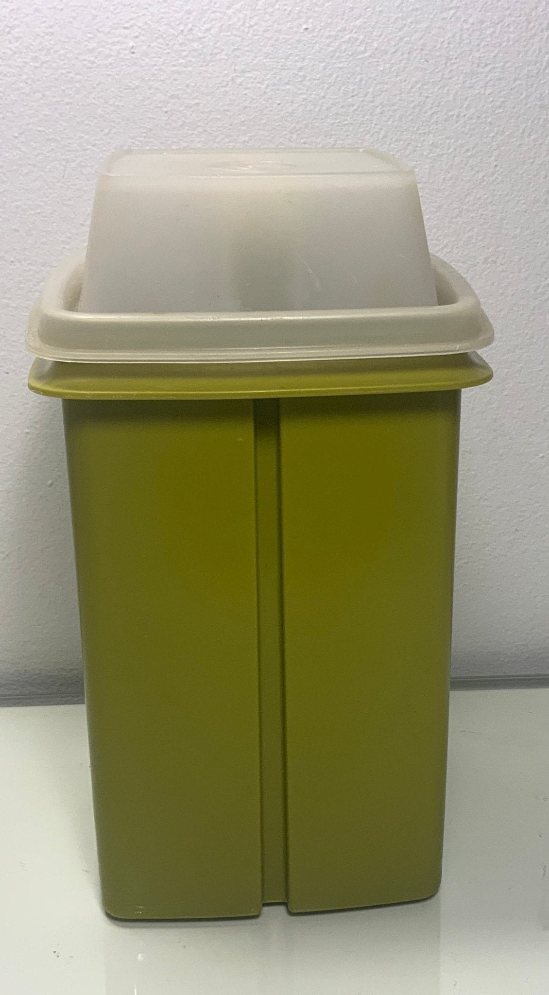 Tupperware Pickle Saver Container - HLJ at HomeTupperware Pickle Saver ContainerTupperware