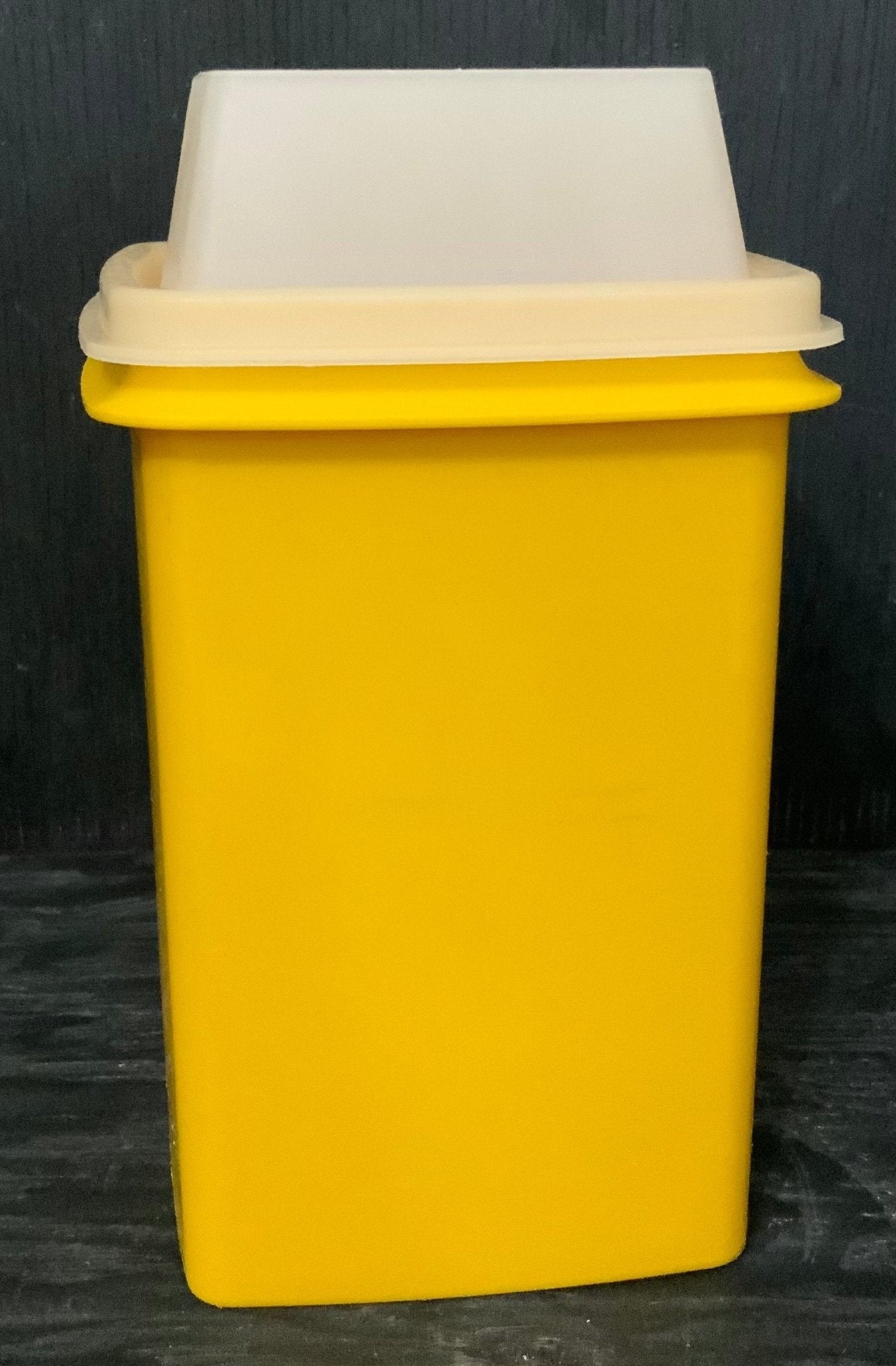 Tupperware Yellow Pickle Saver Container - HLJ at HomeTupperware Yellow Pickle Saver ContainerPickle SaverTupperware