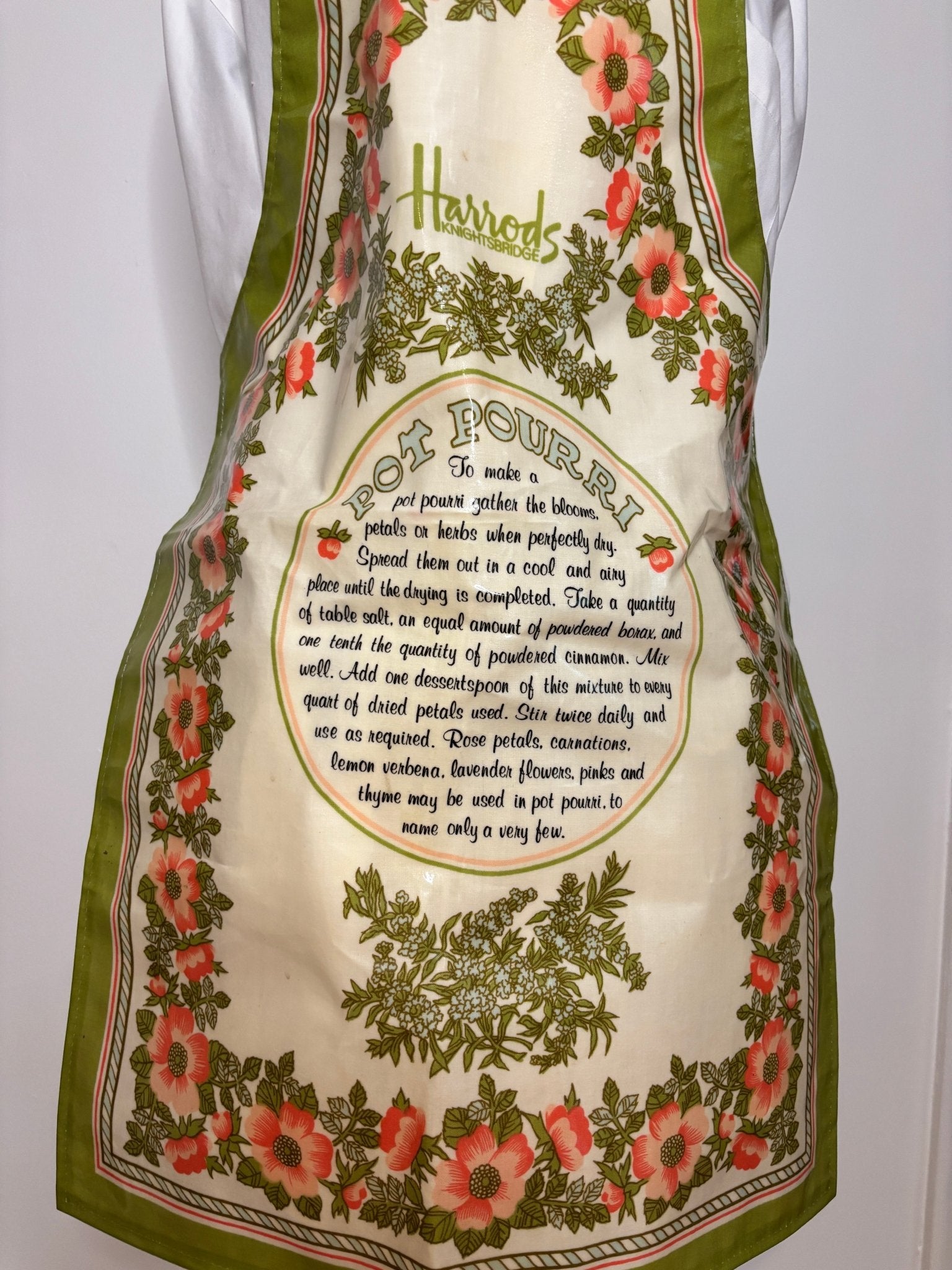 Harrods Knightsbridge Vinyl BBQ Apron