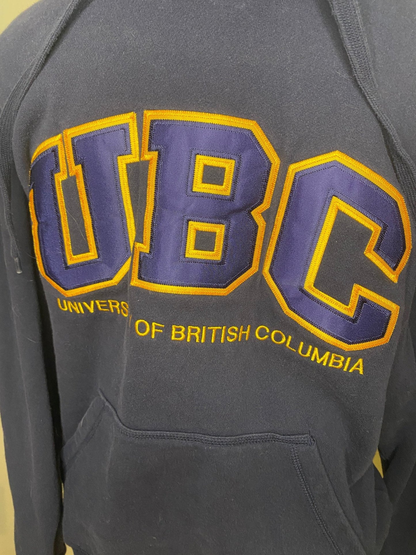 University of British Columbia Navy Blue Hoodie Sweatshirt Adult Medium - HLJ at HomeUniversity of British Columbia Navy Blue Hoodie Sweatshirt Adult MediumSweatshirtHotline