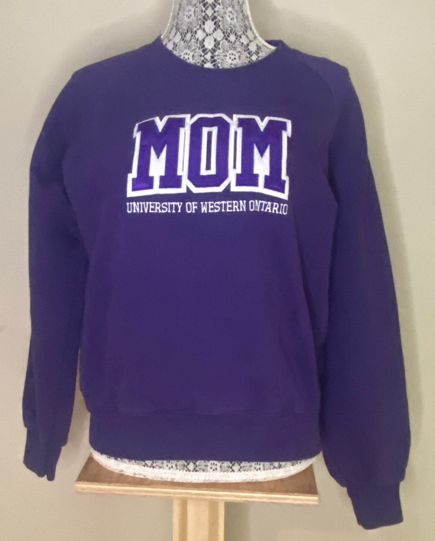 University of Western Ontario Mom Sweatshirt Large - HLJ at HomeUniversity of Western Ontario Mom Sweatshirt LargePulloverJPT Classics