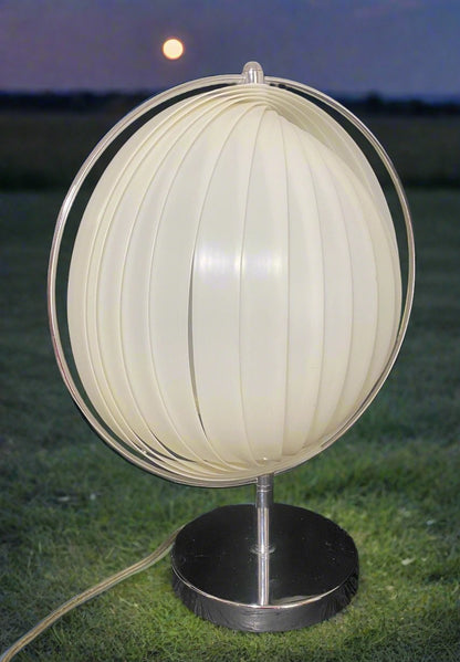 Verner Panton White Moon Lamp
