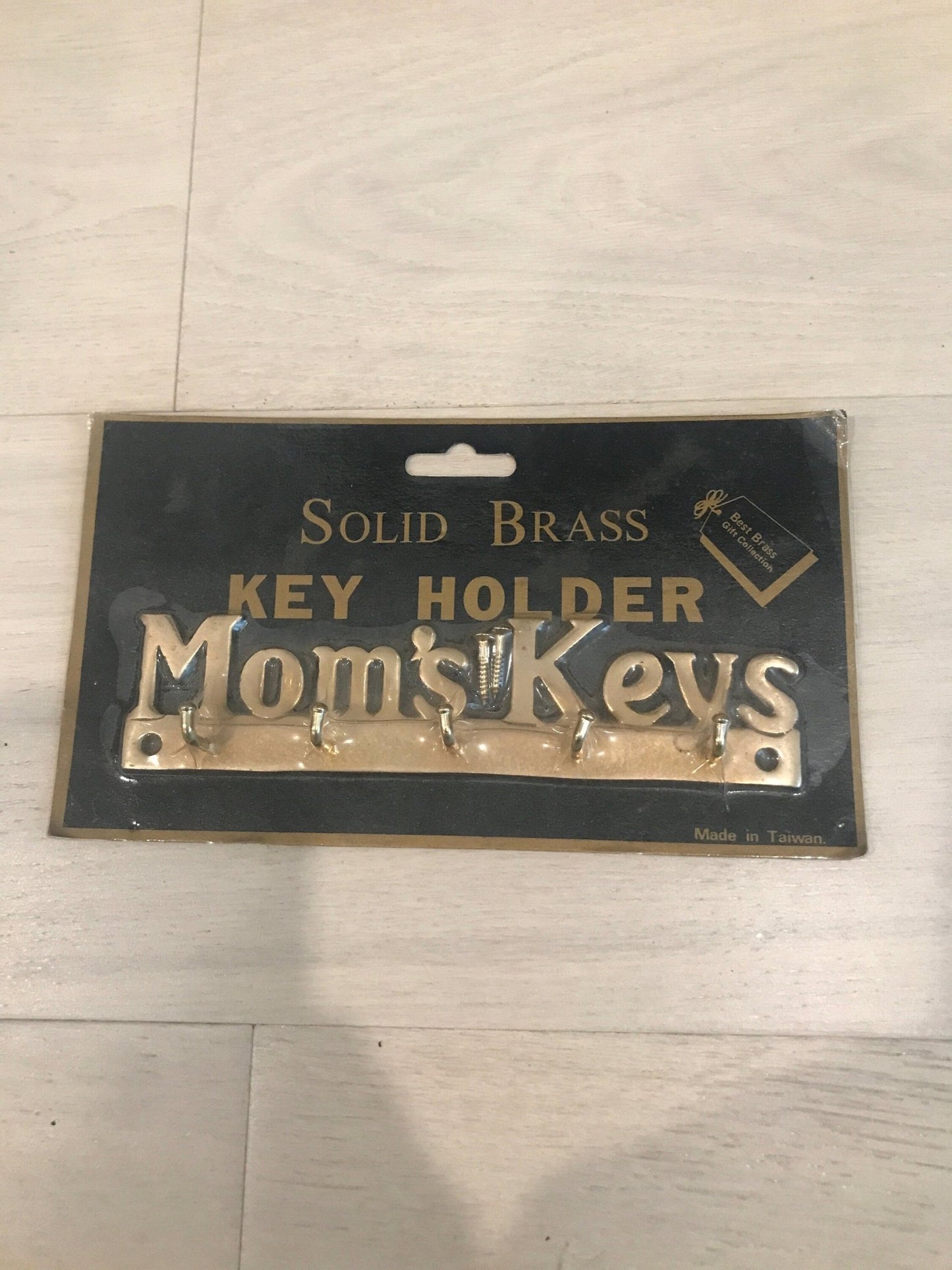 Vintage Brass Mom’s Keys Key Hook Holder - HLJ at HomeVintage Brass Mom’s Keys Key Hook HolderBrassHLJ at Home