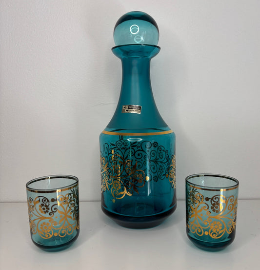 Vintage Cassidy’s Gold Leaf Decanter and Shot Glasses
