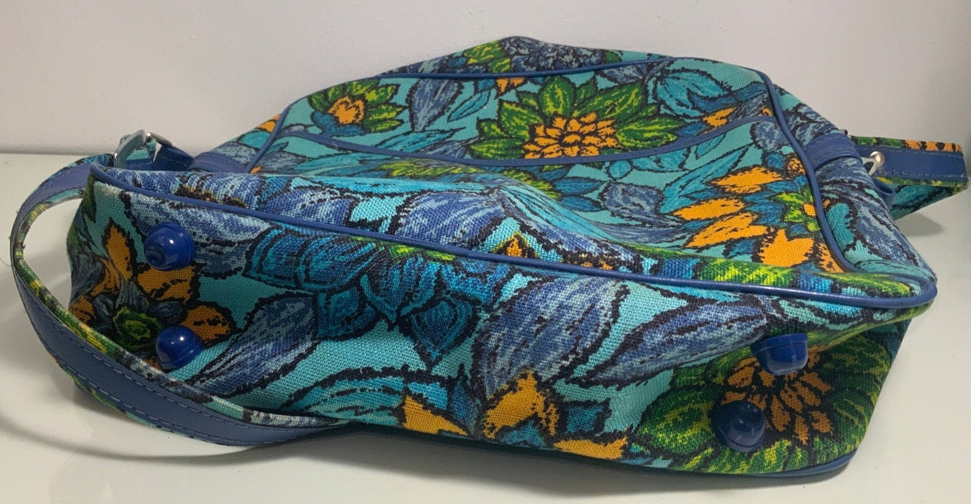 Vintage Floral Handbag Carry On Purse - HLJ at HomeVintage Floral Handbag Carry On PurseCarry OnHLJ at Home