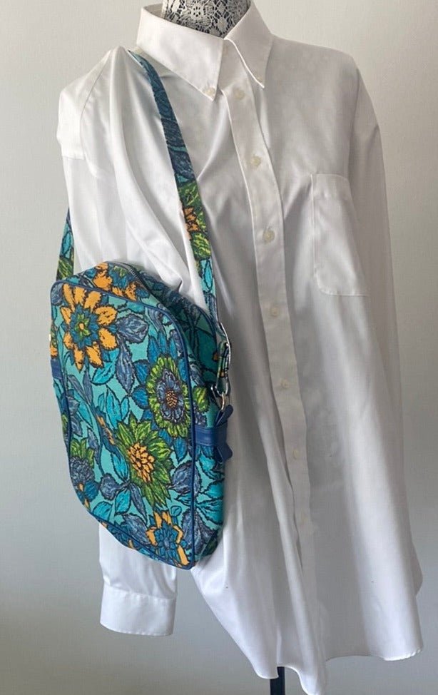 Vintage Floral Handbag Carry On Purse - HLJ at HomeVintage Floral Handbag Carry On PurseCarry OnHLJ at Home