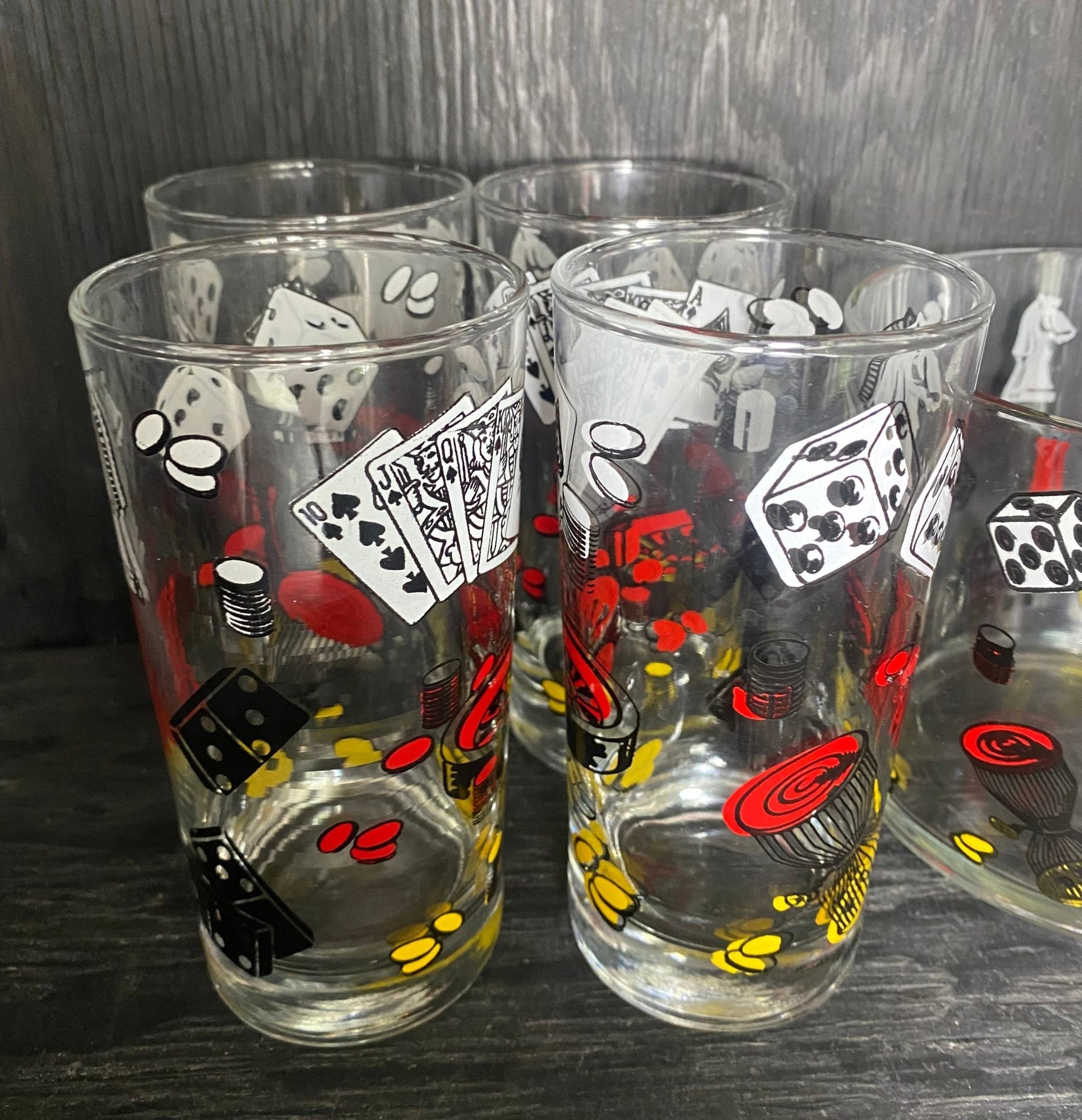 Vintage Game Night Casino Poker Ice Bucket and Drink Glasses - HLJ at HomeVintage Game Night Casino Poker Ice Bucket and Drink GlassesShot GlassHazel Atlas