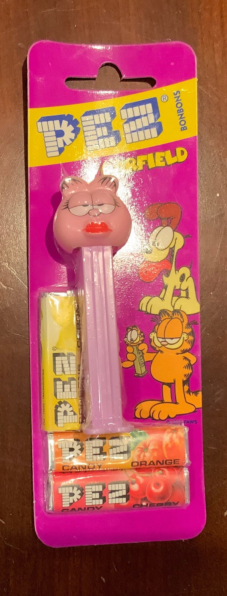 Vintage Garfield Pez Dispensers - HLJ at HomeVintage Garfield Pez DispensersPez DispenserPez